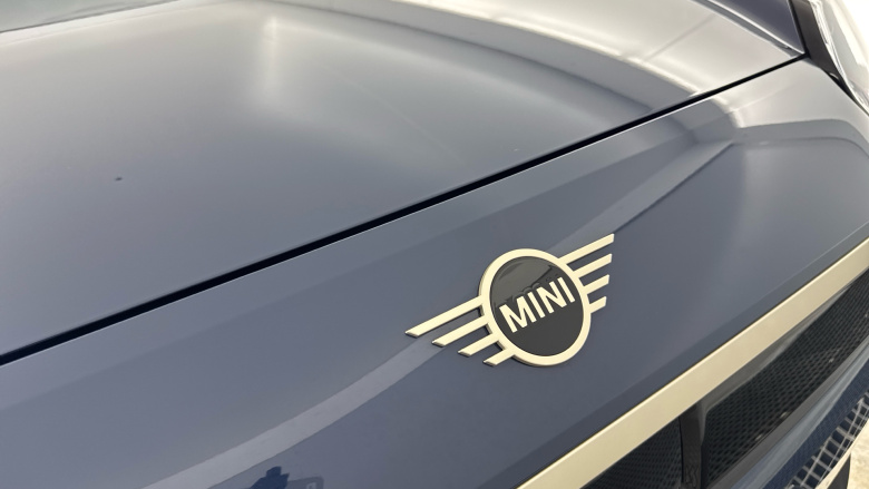 MINI Aceman 135kW E Classic 43kWh 5dr Auto Electric Hatchback